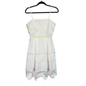 INA Dress M White Romantic Formal Elegant Party Lace Trim Coquette Beach Wedding